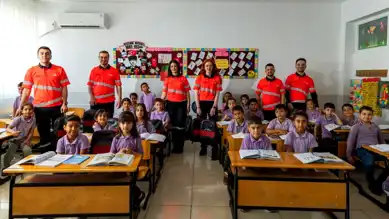 Eski Uçak Koltuğu Kumaşlarından Okul Çantası