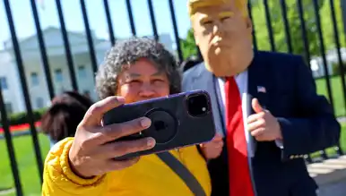 Trump'ın Kararı Apple'ı Krizden Kurtardı mı?